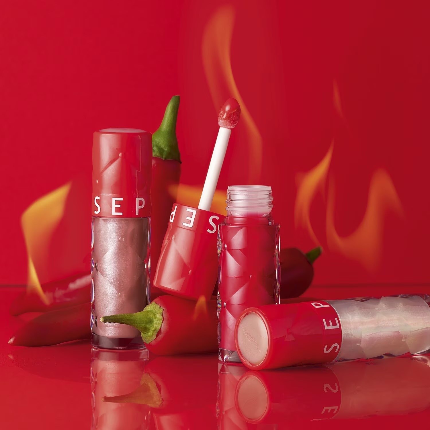 OUTRAGEOUS PLUMP LIP GLOSS (BRILLO LABIAL)